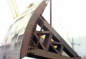 7m x 7m 弧面精銑深水弧形閘門(mén)